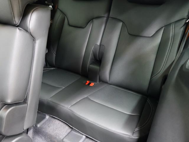 ジープ・コマンダー リミテッド 認定中古車 保証継承 元弊社デモカー デュアルペインパノラミックSR ブラックレザーシート サラウンドビューカメラ 電動テールゲート アダプティブクルコン 電動シート ナビ carplay ETC(23枚目)
