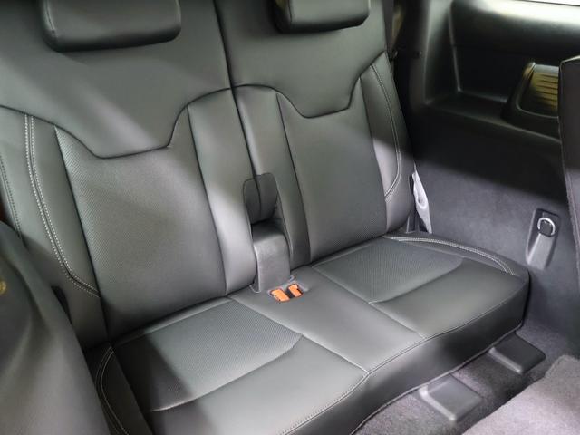 ジープ・コマンダー リミテッド 認定中古車 保証継承 元弊社デモカー デュアルペインパノラミックSR ブラックレザーシート サラウンドビューカメラ 電動テールゲート アダプティブクルコン 電動シート ナビ carplay ETC(24枚目)