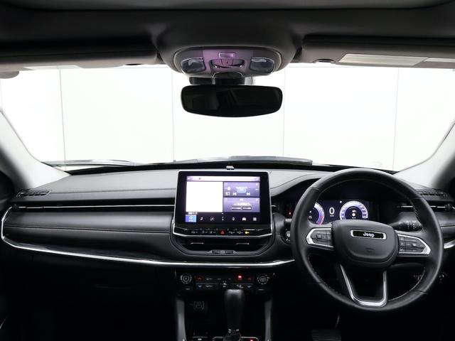 ジープ・コマンダー リミテッド 認定中古車 保証継承 元弊社デモカー デュアルペインパノラミックSR ブラックレザーシート サラウンドビューカメラ 電動テールゲート アダプティブクルコン 電動シート ナビ carplay ETC(26枚目)