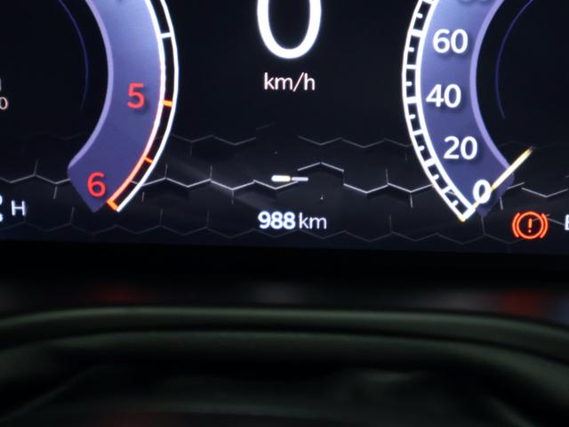 ジープ・コマンダー リミテッド 認定中古車 保証継承 元弊社デモカー デュアルペインパノラミックSR ブラックレザーシート サラウンドビューカメラ 電動テールゲート アダプティブクルコン 電動シート ナビ carplay ETC(31枚目)