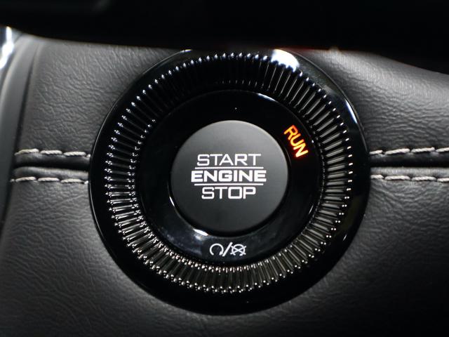 ジープ・コマンダー リミテッド 認定中古車 保証継承 元弊社デモカー デュアルペインパノラミックSR ブラックレザーシート サラウンドビューカメラ 電動テールゲート アダプティブクルコン 電動シート ナビ carplay ETC(47枚目)