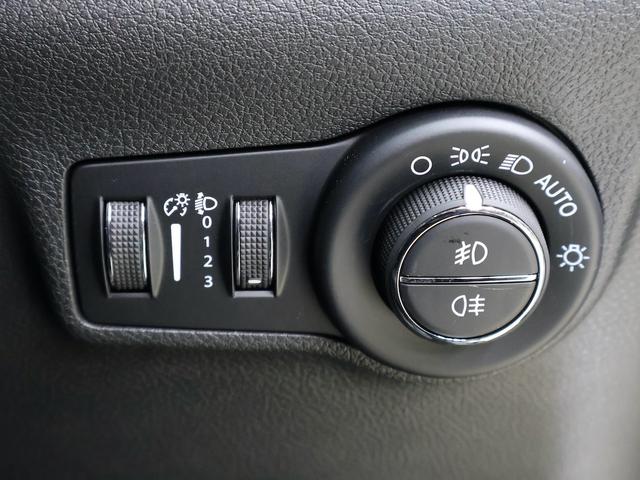 ジープ・コマンダー リミテッド 認定中古車 保証継承 元弊社デモカー デュアルペインパノラミックSR ブラックレザーシート サラウンドビューカメラ 電動テールゲート アダプティブクルコン 電動シート ナビ carplay ETC(48枚目)