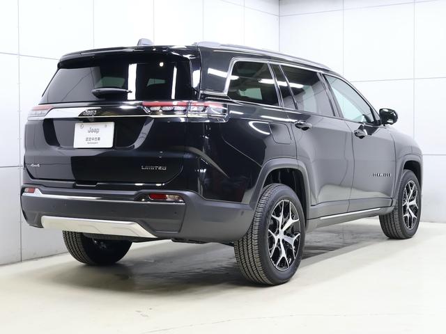 ジープ・コマンダー リミテッド 認定中古車 保証継承 元弊社デモカー デュアルペインパノラミックSR ブラックレザーシート サラウンドビューカメラ 電動テールゲート アダプティブクルコン 電動シート ナビ carplay ETC(58枚目)