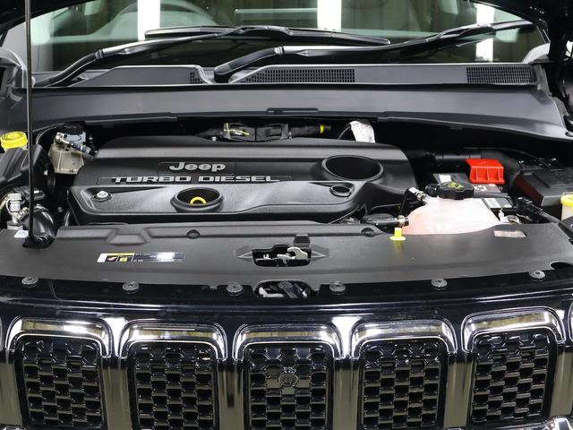 ジープ・コマンダー リミテッド 認定中古車 保証継承 元弊社デモカー デュアルペインパノラミックSR ブラックレザーシート サラウンドビューカメラ 電動テールゲート アダプティブクルコン 電動シート ナビ carplay ETC(64枚目)