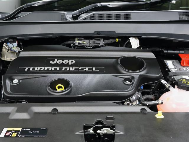 ジープ・コマンダー リミテッド 認定中古車 保証継承 元弊社デモカー デュアルペインパノラミックSR ブラックレザーシート サラウンドビューカメラ 電動テールゲート アダプティブクルコン 電動シート ナビ carplay ETC(65枚目)