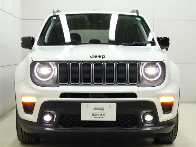 ジープ・レネゲード リミテッド　認定中古車　保証継承　元弊社代車　１７インチＡＷ　ＬＥＤヘッドライト　クルーズコントロール　レーンキープ　ブラインドスポット　リアカメラ　８．４インチタッチパネルモニタ　ナビ　ｃａｒｐｌａｙ　ＥＴＣ（10枚目）