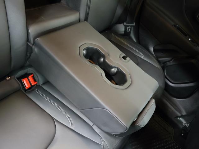 ジープ・レネゲード リミテッド　認定中古車　保証継承　元弊社代車　１７インチＡＷ　ＬＥＤヘッドライト　クルーズコントロール　レーンキープ　ブラインドスポット　リアカメラ　８．４インチタッチパネルモニタ　ナビ　ｃａｒｐｌａｙ　ＥＴＣ（35枚目）