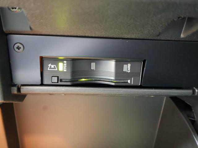 ジープ・レネゲード リミテッド　認定中古車　保証継承　元弊社代車　１７インチＡＷ　ＬＥＤヘッドライト　クルーズコントロール　レーンキープ　ブラインドスポット　リアカメラ　８．４インチタッチパネルモニタ　ナビ　ｃａｒｐｌａｙ　ＥＴＣ（54枚目）