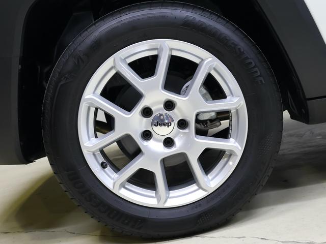 ジープ・レネゲード リミテッド　認定中古車　保証継承　元弊社代車　１７インチＡＷ　ＬＥＤヘッドライト　クルーズコントロール　レーンキープ　ブラインドスポット　リアカメラ　８．４インチタッチパネルモニタ　ナビ　ｃａｒｐｌａｙ　ＥＴＣ（55枚目）