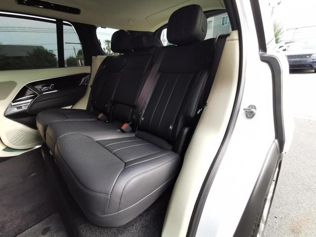 レンジローバー ＨＳＥ　Ｄ３００　スタンダードホイールベース　ディーゼルターボ　４ＷＤ　１オーナ　禁煙　エアサス　ガラスルーフ　２２Ａ／Ｗ　スライディングルーフ　ナビ　レザーシート　レーンキープ　ワンオーナー　３６０度カメラ　ＡＣＣ　ＥＴＣ　シートヒーター（27枚目）