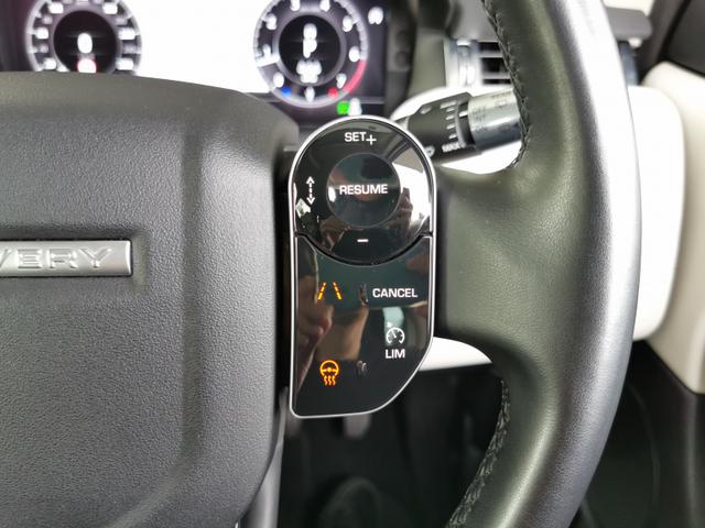 ディスカバリースポーツ Ｓ　Ｐ２００　５＋２シート　４ＷＤ　禁煙車　７人乗り　シートヒーター　液晶メーター（7枚目）