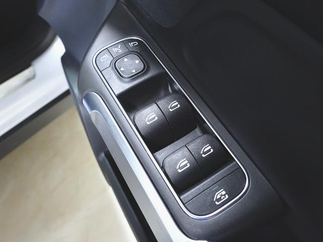 ＧＬＢ ＧＬＢ１８０　ＡＭＧラインパッケージ　３列シート　ＡＭＧライン　Ｂｌｕｅｔｏｏｔｈ接続　ＥＴＣ　ＬＥＤヘッドライト　ＴＶ　アイドリングストップ　クルーズコントロール　コネクテッド機能　サイドカメラ　シートヒーター（23枚目）