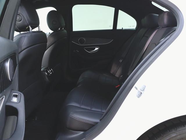 Ｃクラス Ｃ２００　ローレウスエディション　スポーツプラスパッケージ　Ｂｌｕｅｔｏｏｔｈ接続　ＥＴＣ　ＬＥＤヘッドライト　ＴＶ　アイドリングストップ　クルーズコントロール　コネクテッド機能　シートヒーター　トランクスルー　ナビ　バックモニター（29枚目）