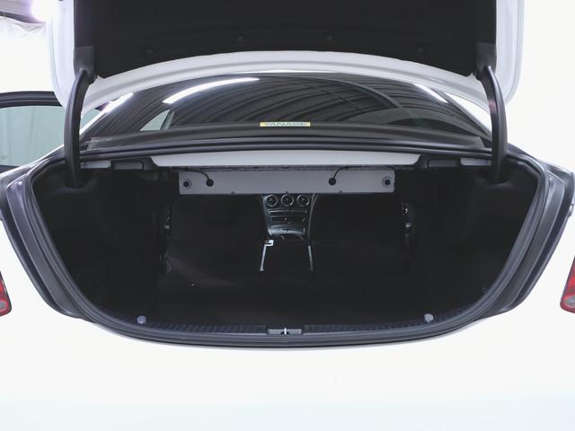 Ｃクラス Ｃ２００　ローレウスエディション　スポーツプラスパッケージ　Ｂｌｕｅｔｏｏｔｈ接続　ＥＴＣ　ＬＥＤヘッドライト　ＴＶ　アイドリングストップ　クルーズコントロール　コネクテッド機能　シートヒーター　トランクスルー　ナビ　バックモニター（32枚目）