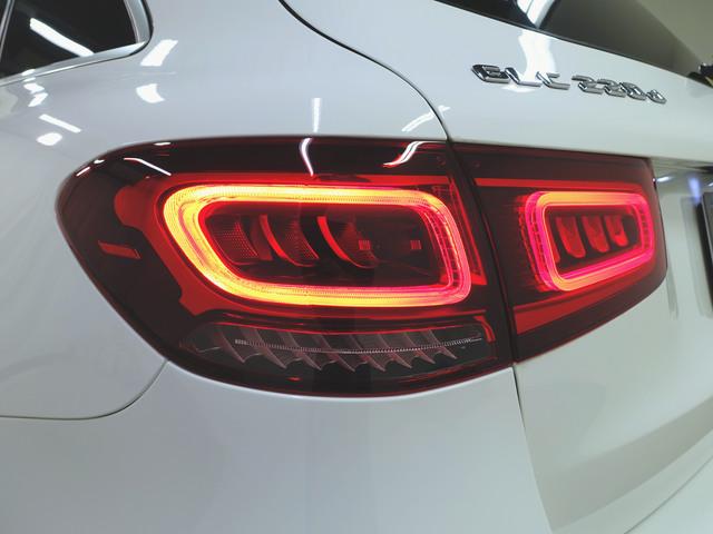 ＧＬＣ ＧＬＣ２２０　ｄ　４マチック　スポーツラインエディション　Ｂｌｕｅｔｏｏｔｈ接続　ＥＴＣ　ＬＥＤヘッドライト　ＴＶ　アイドリングストップ　クルーズコントロール　コネクテッド機能　サイドカメラ　シートヒーター　トランクスルー　ナビ　バックモニター　パワーシート（5枚目）