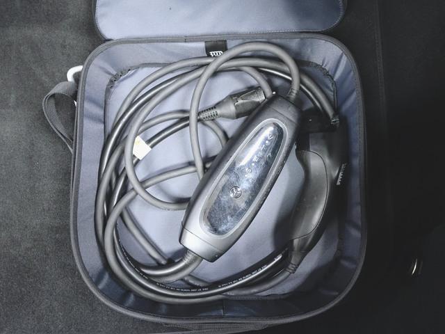 ＧＬＣ ＧＬＣ３５０　ｅ　４マチック　クーペ　スポーツ　エディションスター　ＡＭＧレザーエクスクルーシブパッケージ　Ｂｌｕｅｔｏｏｔｈ接続　ＥＴＣ　ＬＥＤヘッドライト　ＴＶ　アイドリングストップ　クルーズコントロール　コネクテッド機能　サイドカメラ（25枚目）