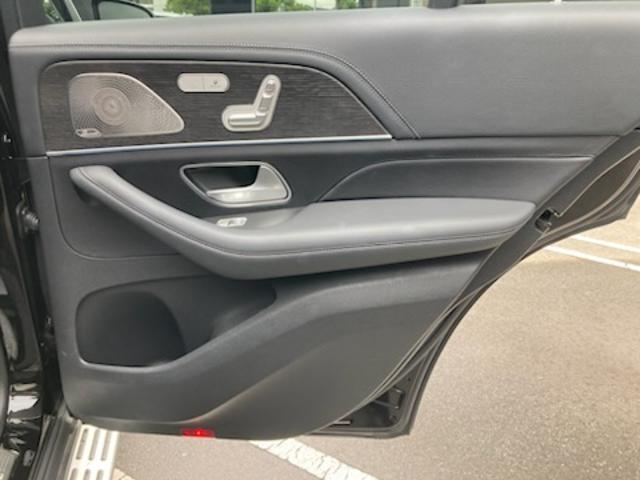 ＧＬＥ ＧＬＥ３００　ｄ　４マチック　ＡＭＧラインパッケージ　レザーエクスクルーシブパッケージ　３列シート　Ｂｌｕｅｔｏｏｔｈ接続　ＥＴＣ　ＬＥＤヘッドライト　ＴＶ　アイドリングストップ　クルーズコントロール　コネクテッド機能（8枚目）