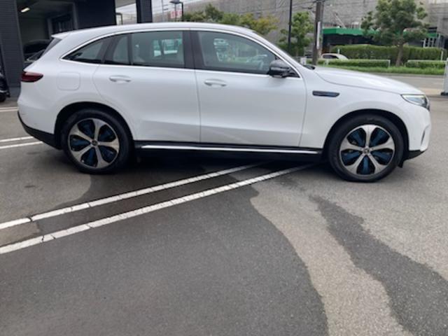 ＥＱＣ ＥＱＣ４００　４マチック　レザーパッケージ　Ｂｌｕｅｔｏｏｔｈ接続　ＥＴＣ　ＬＥＤヘッドライト　ＴＶ　アイドリングストップ　クルーズコントロール　コネクテッド機能　サイドカメラ　サンルーフ・ガラスルーフ　シートエアコン（3枚目）