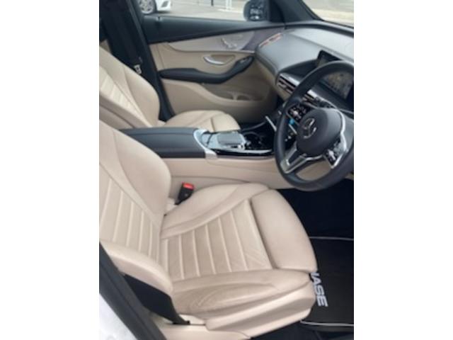 ＥＱＣ ＥＱＣ４００　４マチック　レザーパッケージ　Ｂｌｕｅｔｏｏｔｈ接続　ＥＴＣ　ＬＥＤヘッドライト　ＴＶ　アイドリングストップ　クルーズコントロール　コネクテッド機能　サイドカメラ　サンルーフ・ガラスルーフ　シートエアコン（5枚目）