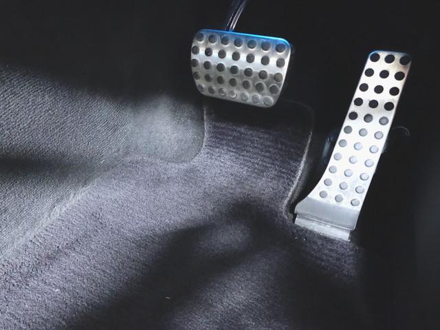 Cクラス C200 アバンギャルド AMGライン レーダーセーフティーパッケージ プレミアムパッケージ Bluetooth接続 CD DVD再生 ETC LEDヘッドライト TV アイドリングストップ クルーズコントロール シートヒーター(9枚目)