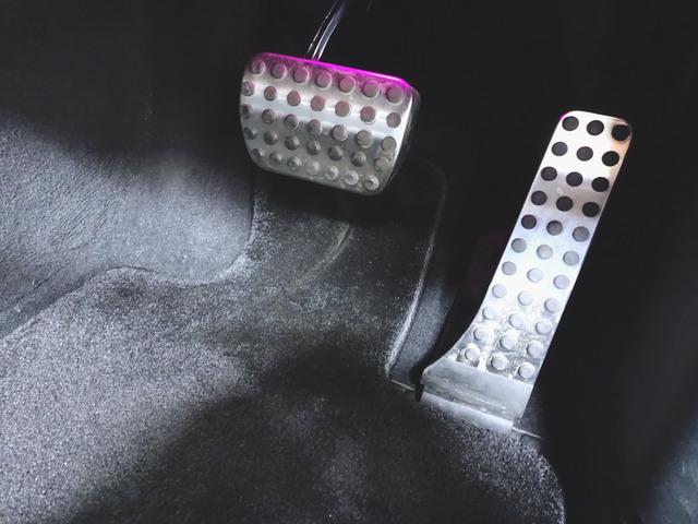 Eクラスステーションワゴン E200 ステーションワゴン スポーツ AMGラインインテリアパッケージ エクスクルーシブパッケージ Bluetooth接続 ETC LEDヘッドライト TV アイドリングストップ クルーズコントロール コネクテッド機能 サイドカメラ(9枚目)