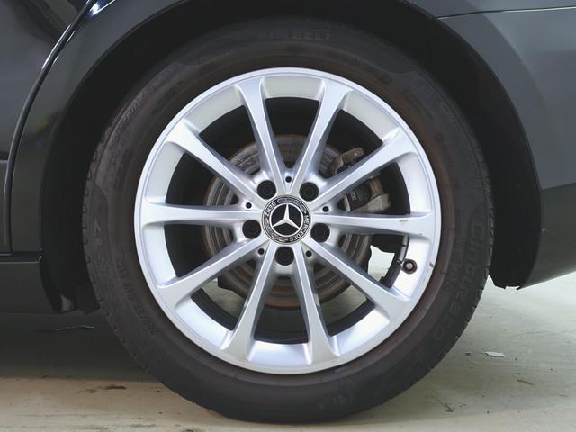 Ａクラスセダン Ａ２５０　４マチック　セダン　レザーエクスクルーシブパッケージ　アドバンスドパッケージ　レーダーセーフティーパッケージ　ナビゲーションパッケージ　Ｂｌｕｅｔｏｏｔｈ接続　ＥＴＣ　ＬＥＤヘッドライト　ＴＶ　アイドリングストップ（33枚目）