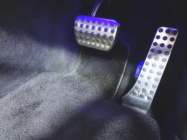 CLSクラス CLS53 4マチックプラス Bluetooth接続 ETC LEDヘッドライト TV アイドリングストップ クルーズコントロール コネクテッド機能 サイドカメラ サンルーフ・ガラスルーフ シートヒーター トランクスルー ナビ(47枚目)