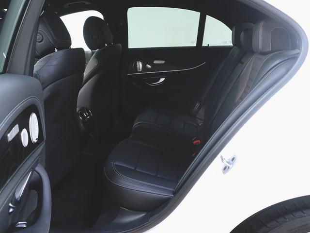 Ｅクラス Ｅ３００　スポーツ　エクスクルーシブパッケージ　Ｂｌｕｅｔｏｏｔｈ接続　ＥＴＣ　ＬＥＤヘッドライト　ＴＶ　アイドリングストップ　クルーズコントロール　コネクテッド機能　サイドカメラ　シートヒーター　トランクスルー　ナビ（29枚目）