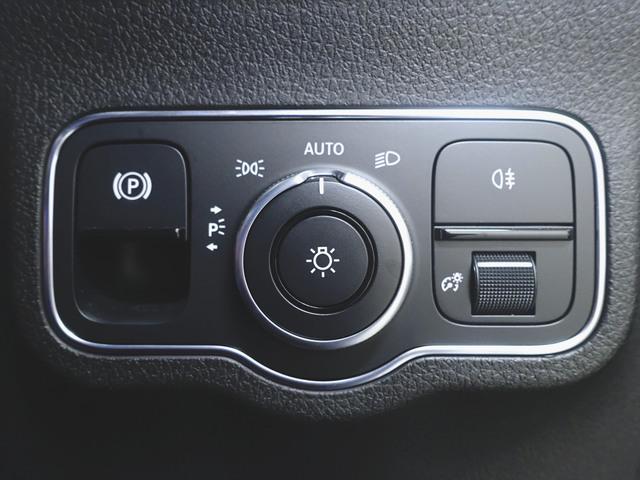 ＧＬＢ ＧＬＢ２００　ｄ　４マチック　ＡＭＧライン　ＡＭＧレザーエクスクルーシブパッケージ　ナビゲーションパッケージ　アドバンスドパッケージ　３列シート　Ｂｌｕｅｔｏｏｔｈ接続　ＥＴＣ　ＬＥＤヘッドライト　ＴＶ　アイドリングストップ（20枚目）