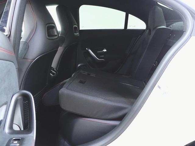 ＣＬＡクラス ＣＬＡ２００　ｄ　ＡＭＧラインパッケージ　Ｂｌｕｅｔｏｏｔｈ接続　ＥＴＣ　ＬＥＤヘッドライト　ＴＶ　アイドリングストップ　クルーズコントロール　コネクテッド機能　シートヒーター　トランクスルー　ナビ　バックモニター　パワーシート（29枚目）