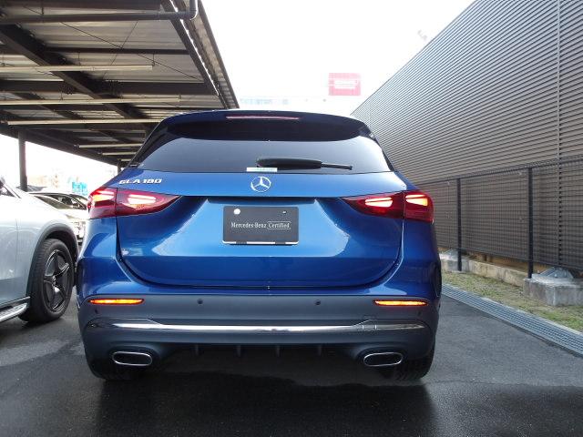 GLAクラス GLA180 AMGラインパッケージ Bluetooth接続 ETC LEDヘッドライト TV アイドリングストップ クルーズコントロール コネクテッド機能 シートヒーター トランクスルー ナビ パワーシート(4枚目)