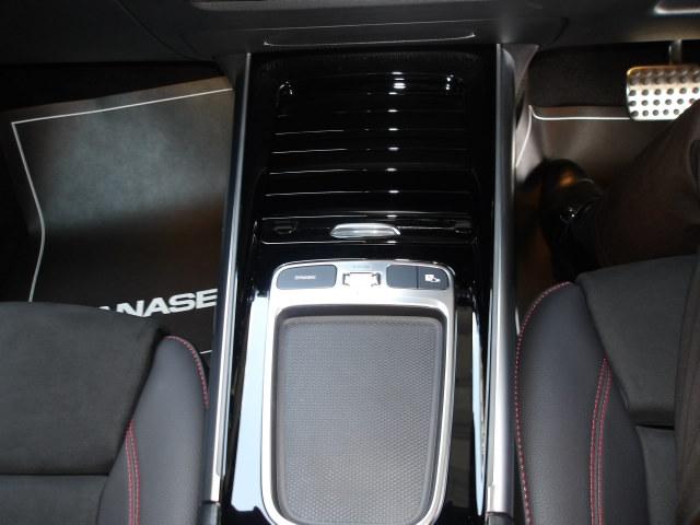 GLAクラス GLA180 AMGラインパッケージ Bluetooth接続 ETC LEDヘッドライト TV アイドリングストップ クルーズコントロール コネクテッド機能 シートヒーター トランクスルー ナビ パワーシート(17枚目)