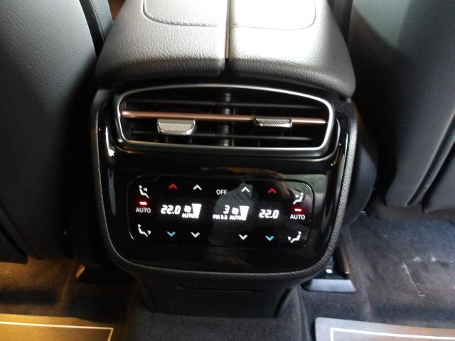 EQE SUV EQE350 4マチック SUV ローンチエディション Bluetooth接続 ETC LEDヘッドライト TV アイドリングストップ クルーズコントロール コネクテッド機能 サンルーフ・ガラスルーフ シートヒーター トランクスルー ナビ パワーシート(19枚目)