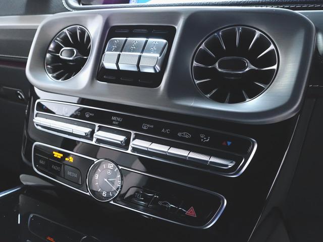 Ｇクラス Ｇ４００　ｄ　アダプティブダンピングシステム　ＡＭＧライン　ラグジュアリーパッケージ　Ｇマニファクチャープログラム　Ｇマニファクチャーインテリアプラスパッケージ　Ｂｌｕｅｔｏｏｔｈ接続　ＥＴＣ　ＬＥＤヘッドライト　ＴＶ　アイドリングストップ（18枚目）