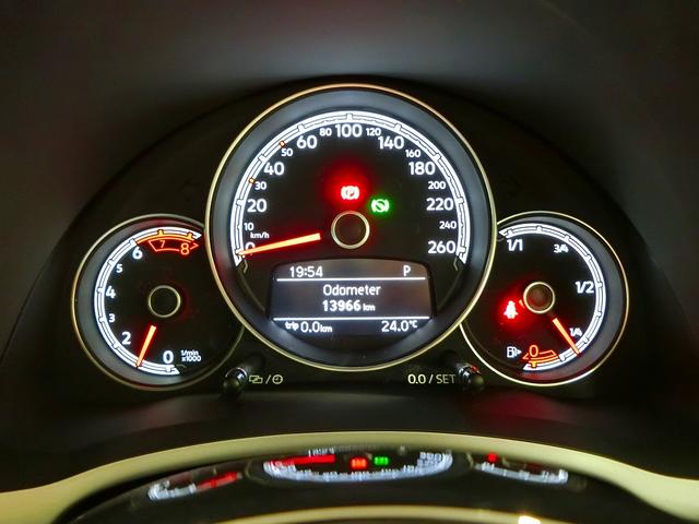 限定車『PinkBeetle』純正ナビ・ETC2.0・HID(12枚目)