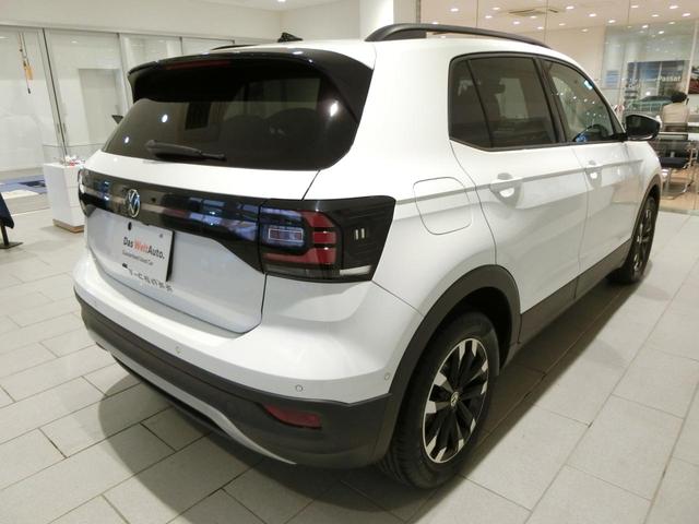 Ｔ－クロス ＴＳＩ　アクティブ　ＳＡＦＥＴＹパッケージ装着車　衝突被害軽減ブレーキ　レーンアシスト　後方死角検知　リヤカメラ　ワンオーナー　認定中古車保証（7枚目）