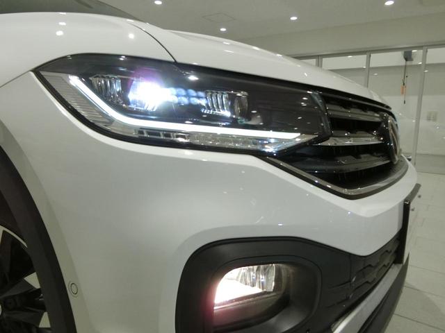 Ｔ－クロス ＴＳＩ　アクティブ　ＳＡＦＥＴＹパッケージ装着車　衝突被害軽減ブレーキ　レーンアシスト　後方死角検知　リヤカメラ　ワンオーナー　認定中古車保証（8枚目）