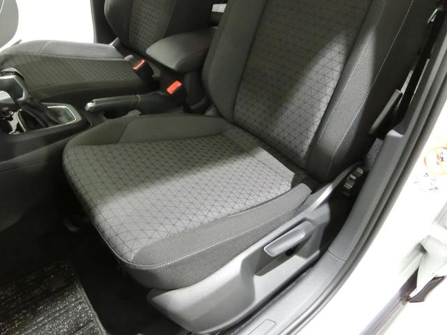 Ｔ－クロス ＴＳＩ　アクティブ　ＳＡＦＥＴＹパッケージ装着車　衝突被害軽減ブレーキ　レーンアシスト　後方死角検知　リヤカメラ　ワンオーナー　認定中古車保証（14枚目）
