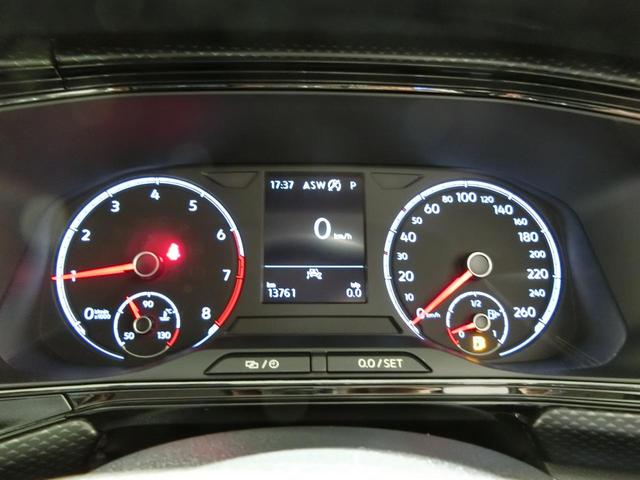 Ｔ－クロス ＴＳＩ　アクティブ　ＳＡＦＥＴＹパッケージ装着車　衝突被害軽減ブレーキ　レーンアシスト　後方死角検知　リヤカメラ　ワンオーナー　認定中古車保証（21枚目）