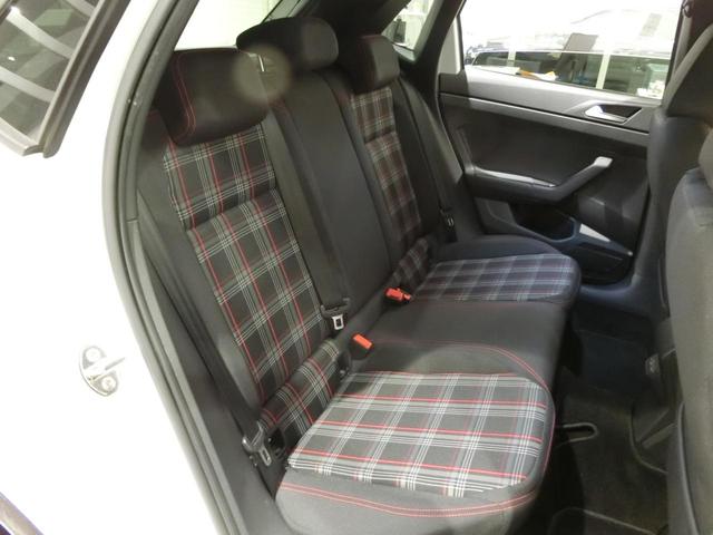 ポロＧＴＩ ベースグレード　☆認定中古車保証☆　　セーフティ＆テクノロジーパッケージ装着車　　ＬＥＤライト　ナビ／ＴＶ　ＣＡＲＰＬＡＹ対応　バックカメラ　ＥＴＣ２．０　衝突被害軽減ブレーキ　ＡＣＣ　後方死角検知　前後センサー（18枚目）