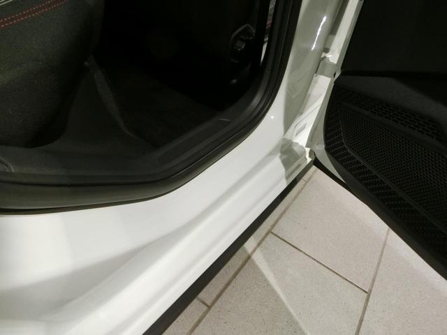 ポロＧＴＩ ベースグレード　☆認定中古車保証☆　　セーフティ＆テクノロジーパッケージ装着車　　ＬＥＤライト　ナビ／ＴＶ　ＣＡＲＰＬＡＹ対応　バックカメラ　ＥＴＣ２．０　衝突被害軽減ブレーキ　ＡＣＣ　後方死角検知　前後センサー（19枚目）