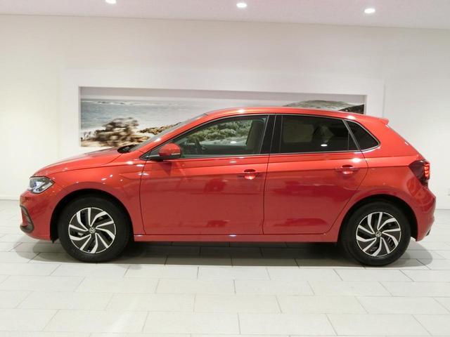 ポロ TSIアクティブ 認定中古車保証 LEDライト ナビ バックカメラ ETC2.0 ACC レーンアシスト 衝突被害軽減ブレーキ 前後パーキングセンサー(4枚目)