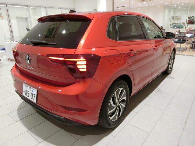 ポロ TSIアクティブ 認定中古車保証 LEDライト ナビ バックカメラ ETC2.0 ACC レーンアシスト 衝突被害軽減ブレーキ 前後パーキングセンサー(6枚目)
