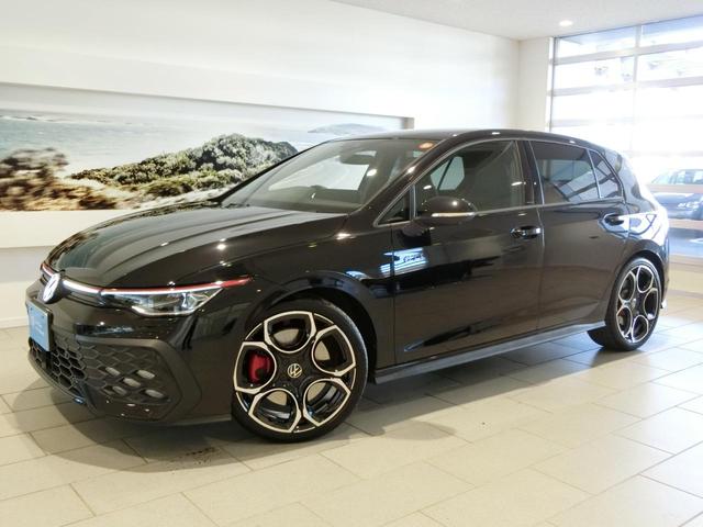 ゴルフＧＴＩ ベースグレード　新車保証継承　元弊社デモカー　ＤＣＣ　１９インチアルミホイール　ナビ　アラウンドビューモニター　ＩＱライト（4枚目）