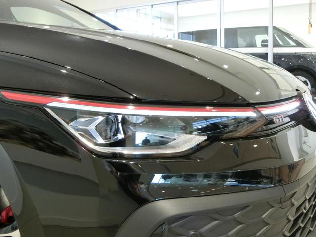 ゴルフＧＴＩ ベースグレード　新車保証継承　元弊社デモカー　ＤＣＣ　１９インチアルミホイール　ナビ　アラウンドビューモニター　ＩＱライト（10枚目）