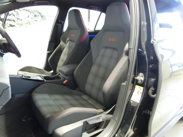 ゴルフＧＴＩ ベースグレード　新車保証継承　元弊社デモカー　ＤＣＣ　１９インチアルミホイール　ナビ　アラウンドビューモニター　ＩＱライト（15枚目）