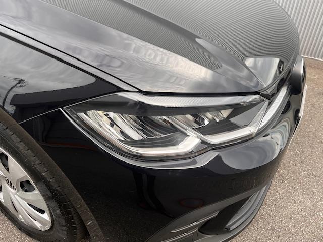 ポロ ＴＳＩアクティブベーシック　新車保証継承　禁煙車　ワンオーナー　スマートキー　ＡＰＰコネクト　ブルートゥース　ＬＥＤ　ＵＳＢ　バックカメラ　ＥＴＣ　レーンキープアシスト　衝突被害軽減ブレーキ　シガーソケット（8枚目）