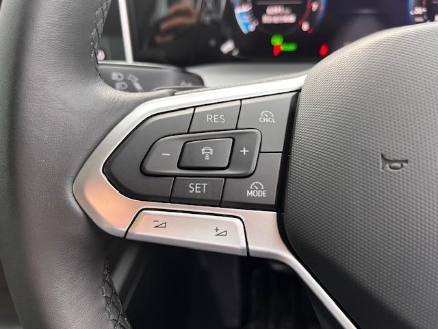 ゴルフ eTSIアクティブ 認定中古車 試乗車 禁煙車 ワンオーナー 衝突被害軽減ブレーキ LEDライト 純正ナビゲーション ETC アダプティブクルーズコントロール レーンアシスト 前後パーキングセンサー 後方死角検知(11枚目)