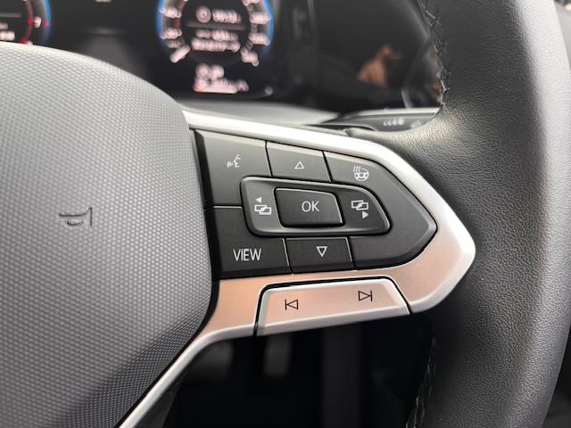 ゴルフ eTSIアクティブ 認定中古車 試乗車 禁煙車 ワンオーナー 衝突被害軽減ブレーキ LEDライト 純正ナビゲーション ETC アダプティブクルーズコントロール レーンアシスト 前後パーキングセンサー 後方死角検知(12枚目)