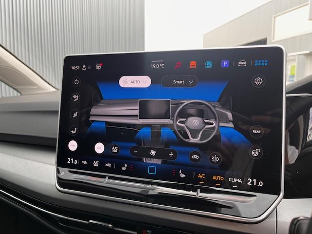 ゴルフ eTSIアクティブ 認定中古車 試乗車 禁煙車 ワンオーナー 衝突被害軽減ブレーキ LEDライト 純正ナビゲーション ETC アダプティブクルーズコントロール レーンアシスト 前後パーキングセンサー 後方死角検知(18枚目)